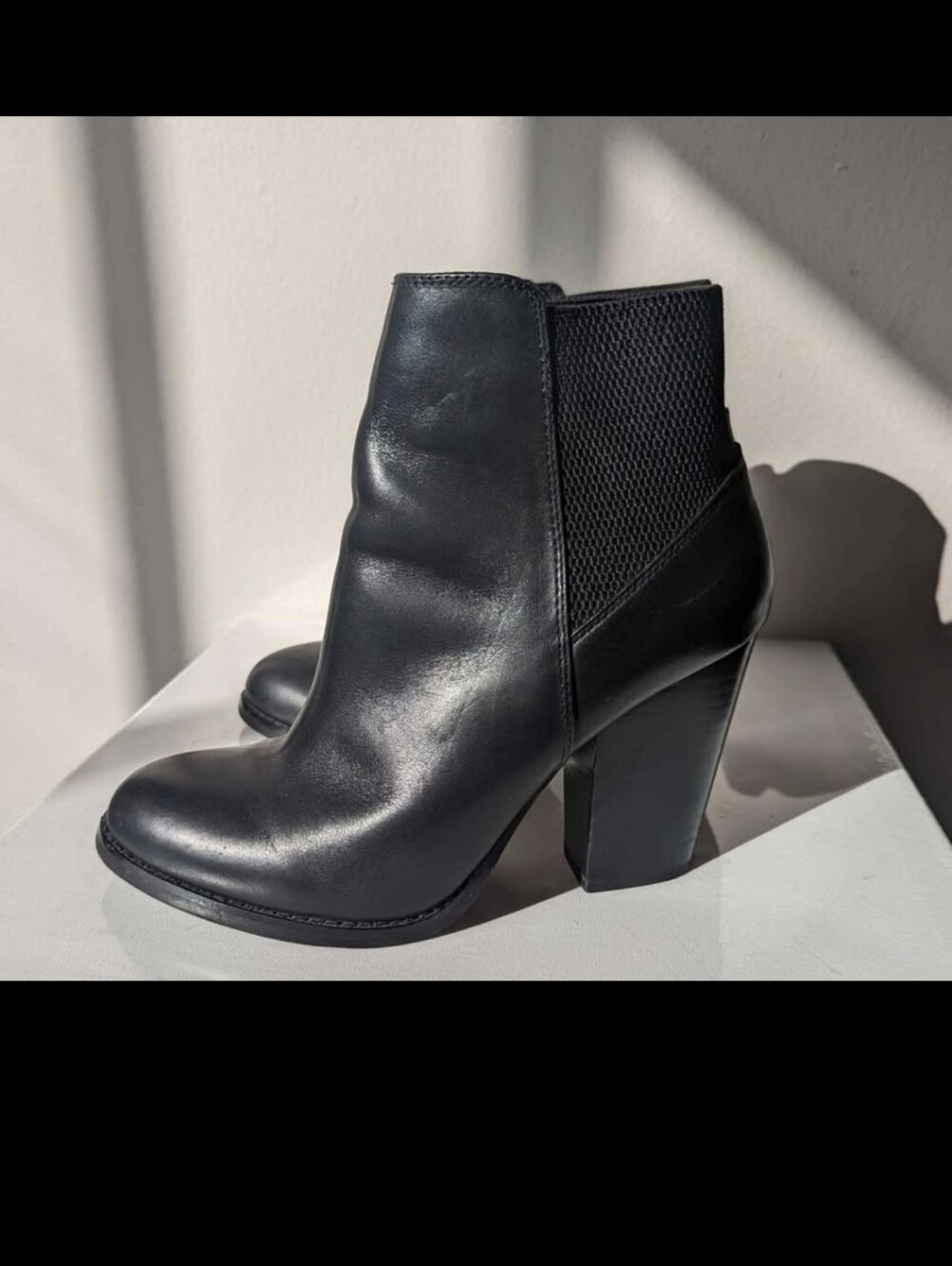 Women’s Black Aldo Leather Block Heel Ankle Boots - Picture 5 of 5
